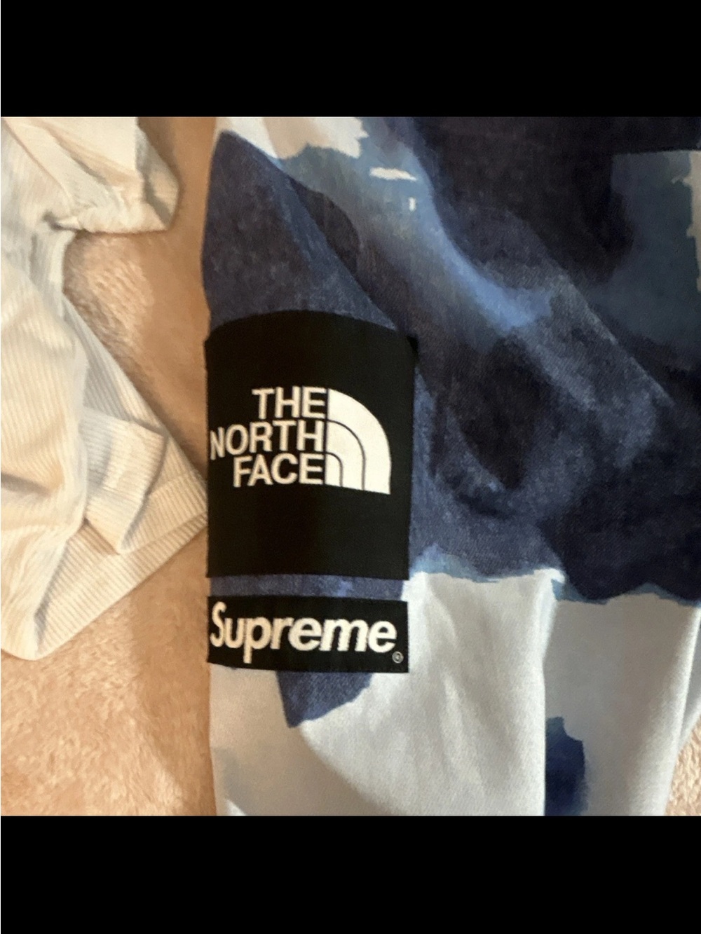 Supreme x The North Face Bleached Denim Print Mountain Jacket - Picture 2 of 7